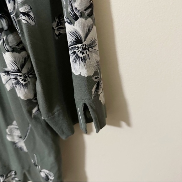 J Jill Wearever Collection Womens Green Floral Half Sleeve Shirt Size Large PET - Picture 9 of 9